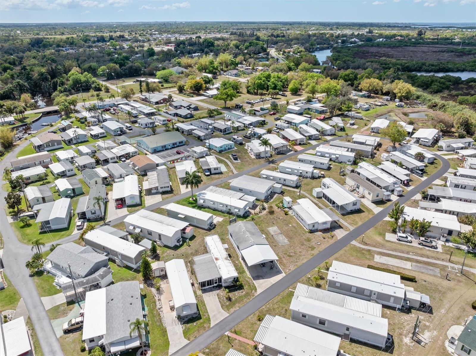 Image 29 of 36 For 8320 Riverside Drive 75