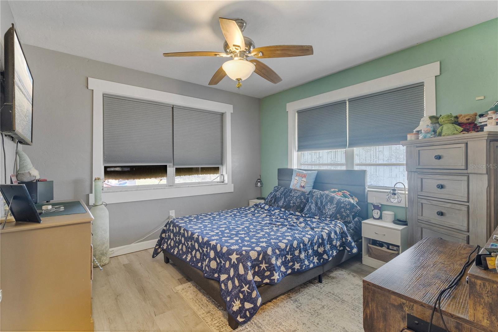 Image 12 of 20 For 21322 Austin Avenue