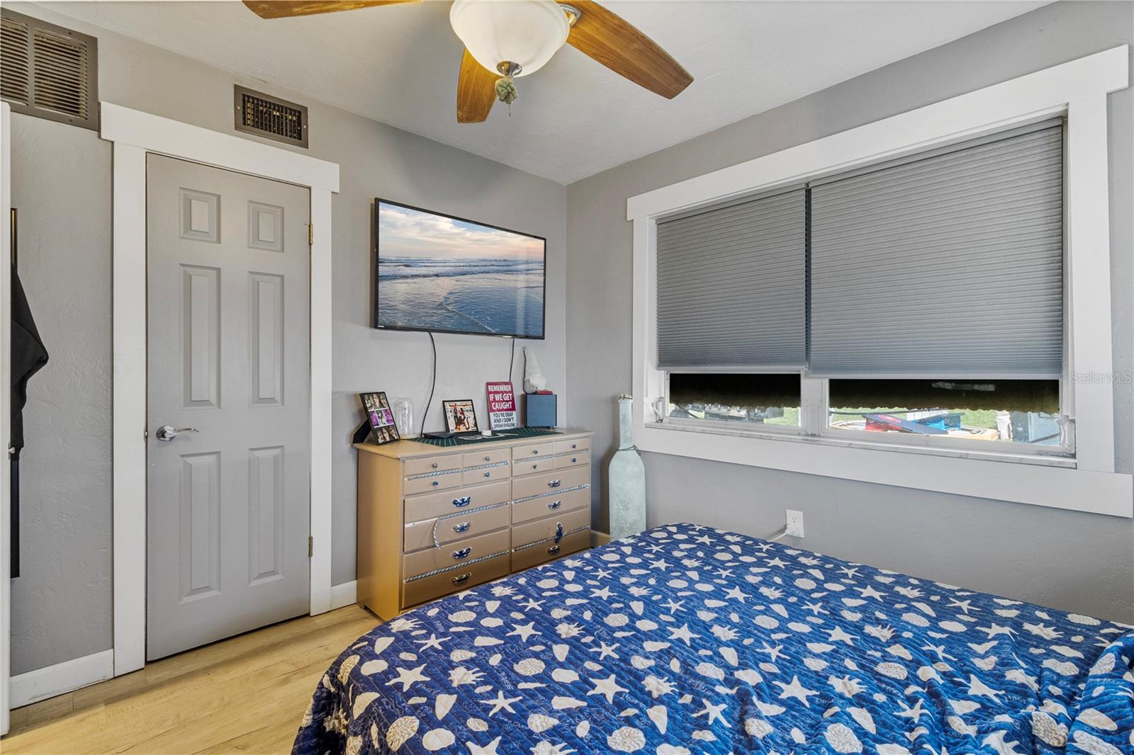 Image 15 of 20 For 21322 Austin Avenue