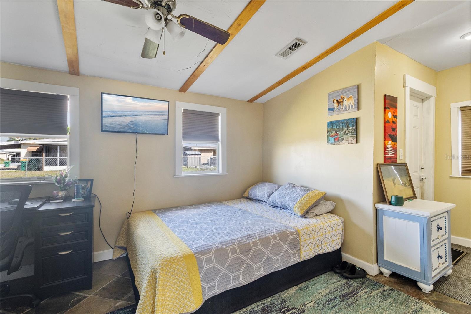 Image 17 of 20 For 21322 Austin Avenue