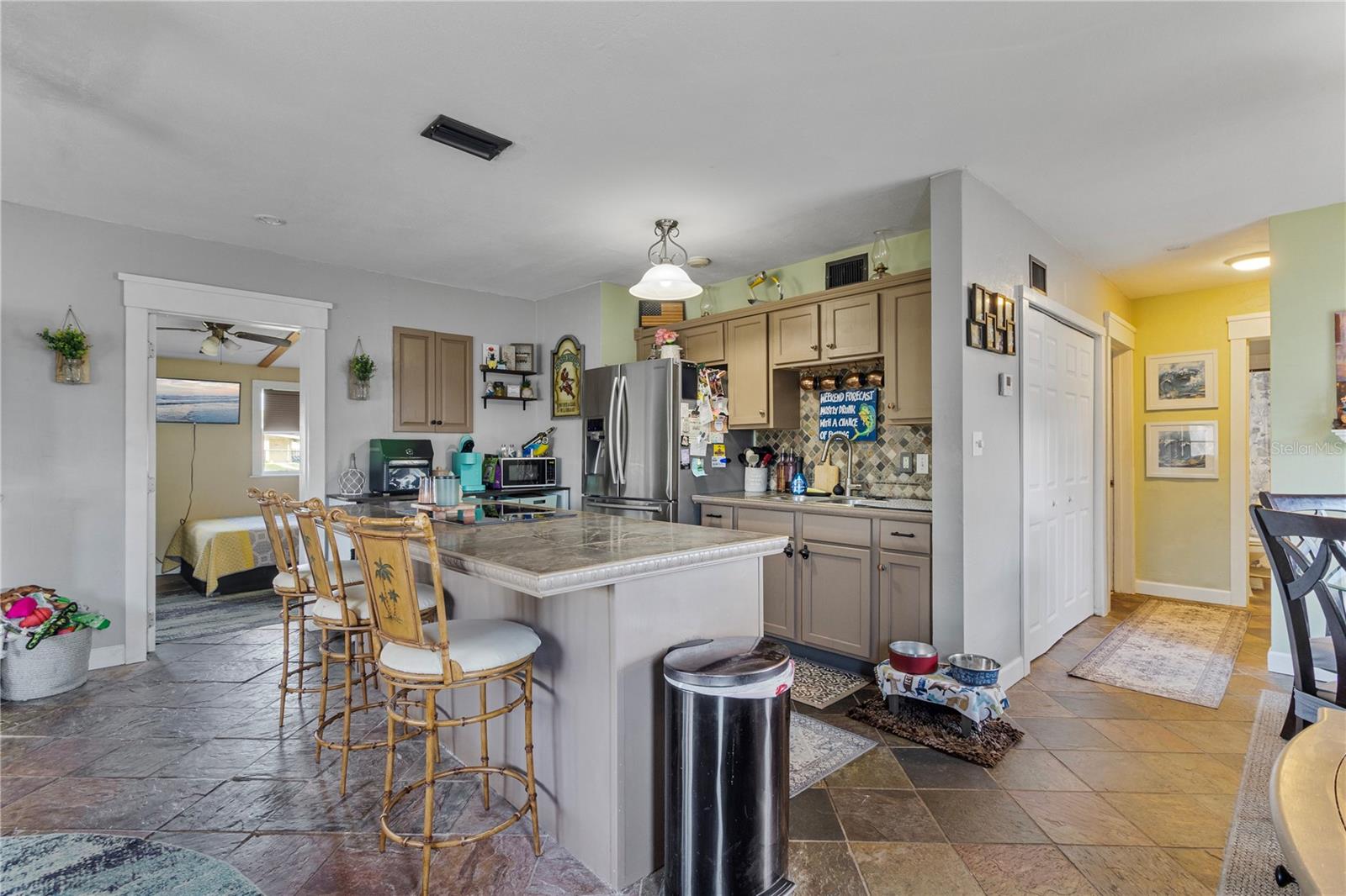 Image 5 of 20 For 21322 Austin Avenue