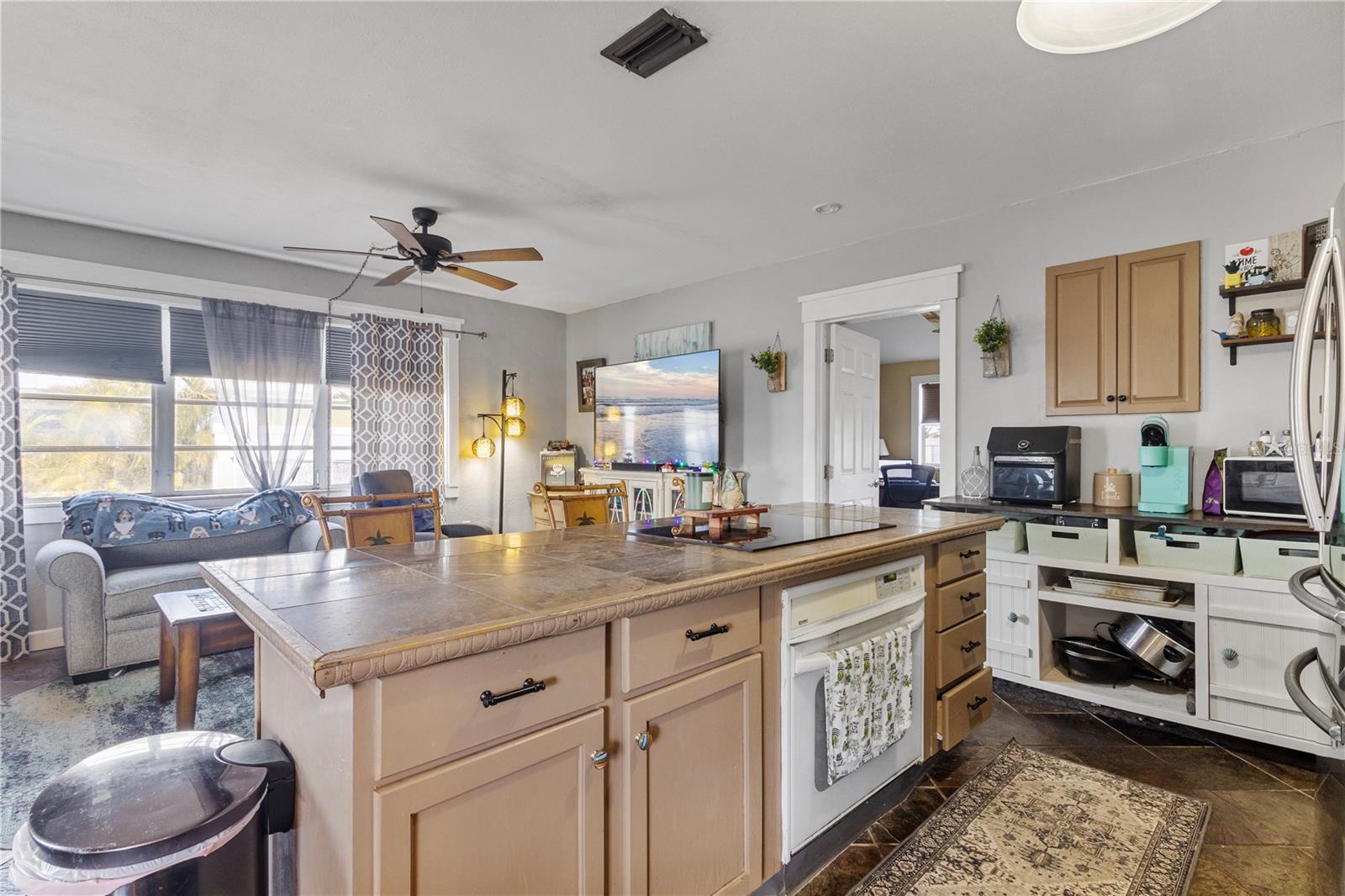 Image 7 of 20 For 21322 Austin Avenue