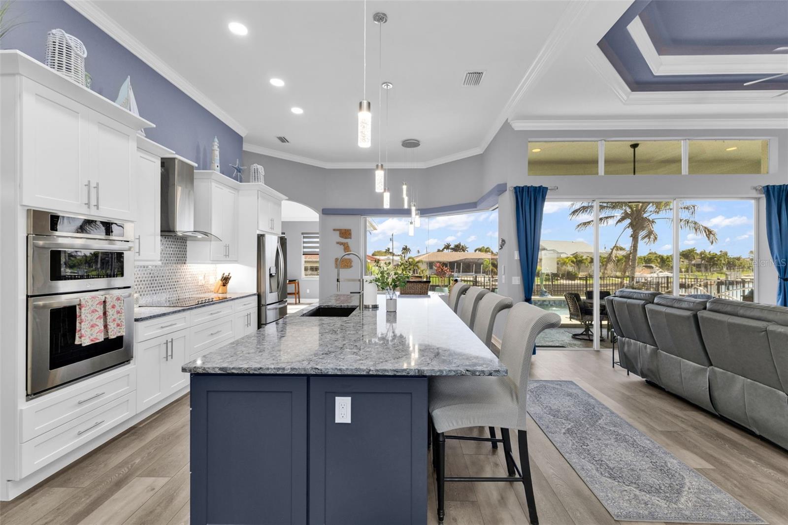 Image 19 of 90 For 360 Capri Isles Court