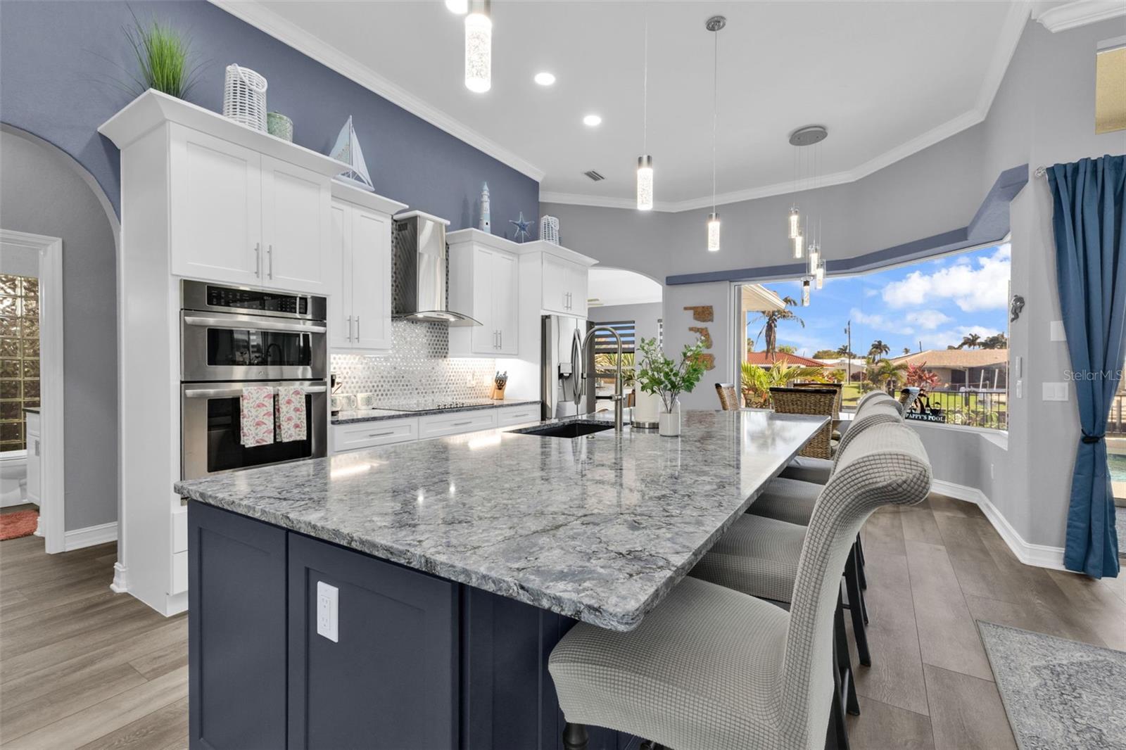 Image 20 of 90 For 360 Capri Isles Court