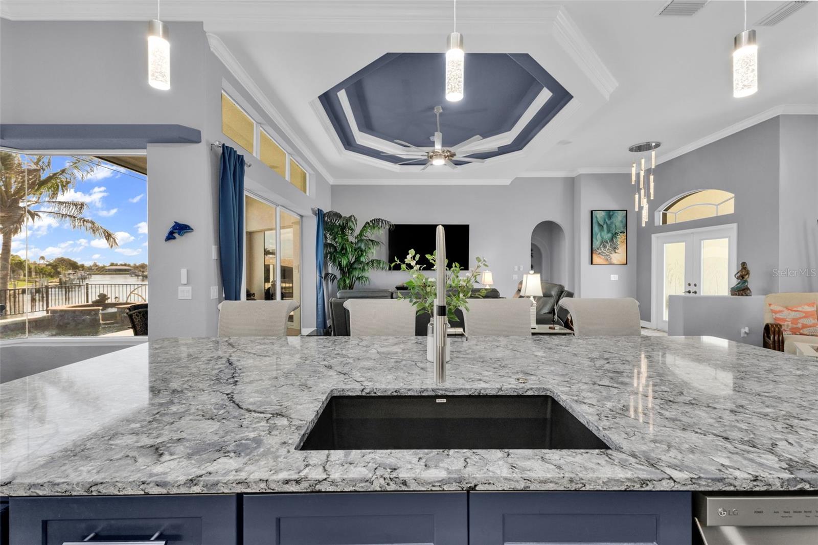 Image 28 of 90 For 360 Capri Isles Court