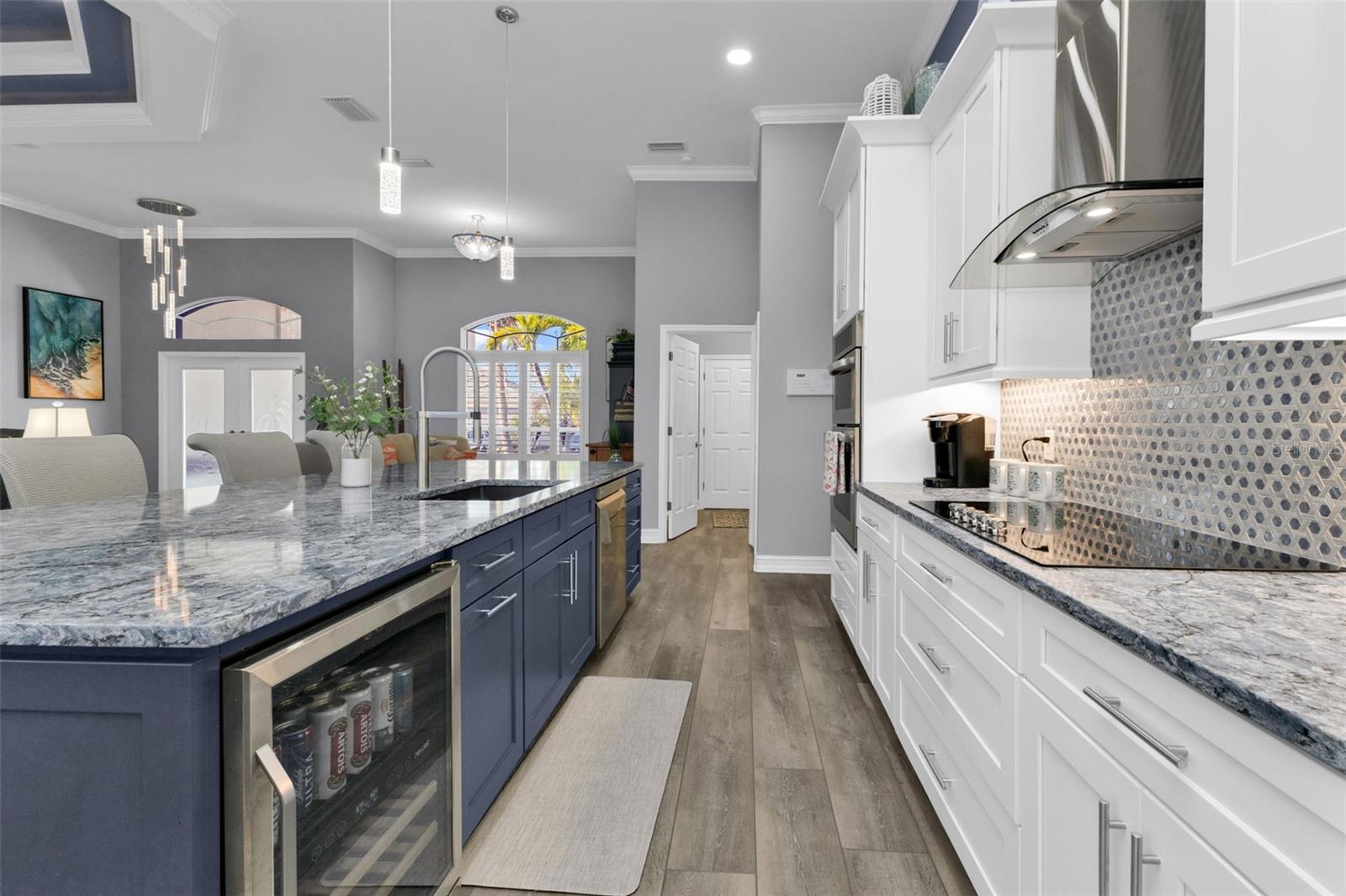 Image 29 of 90 For 360 Capri Isles Court