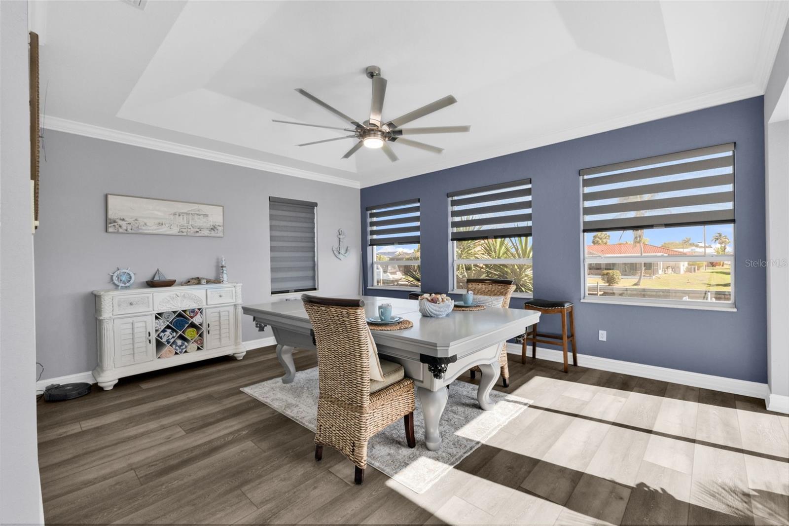 Image 37 of 90 For 360 Capri Isles Court