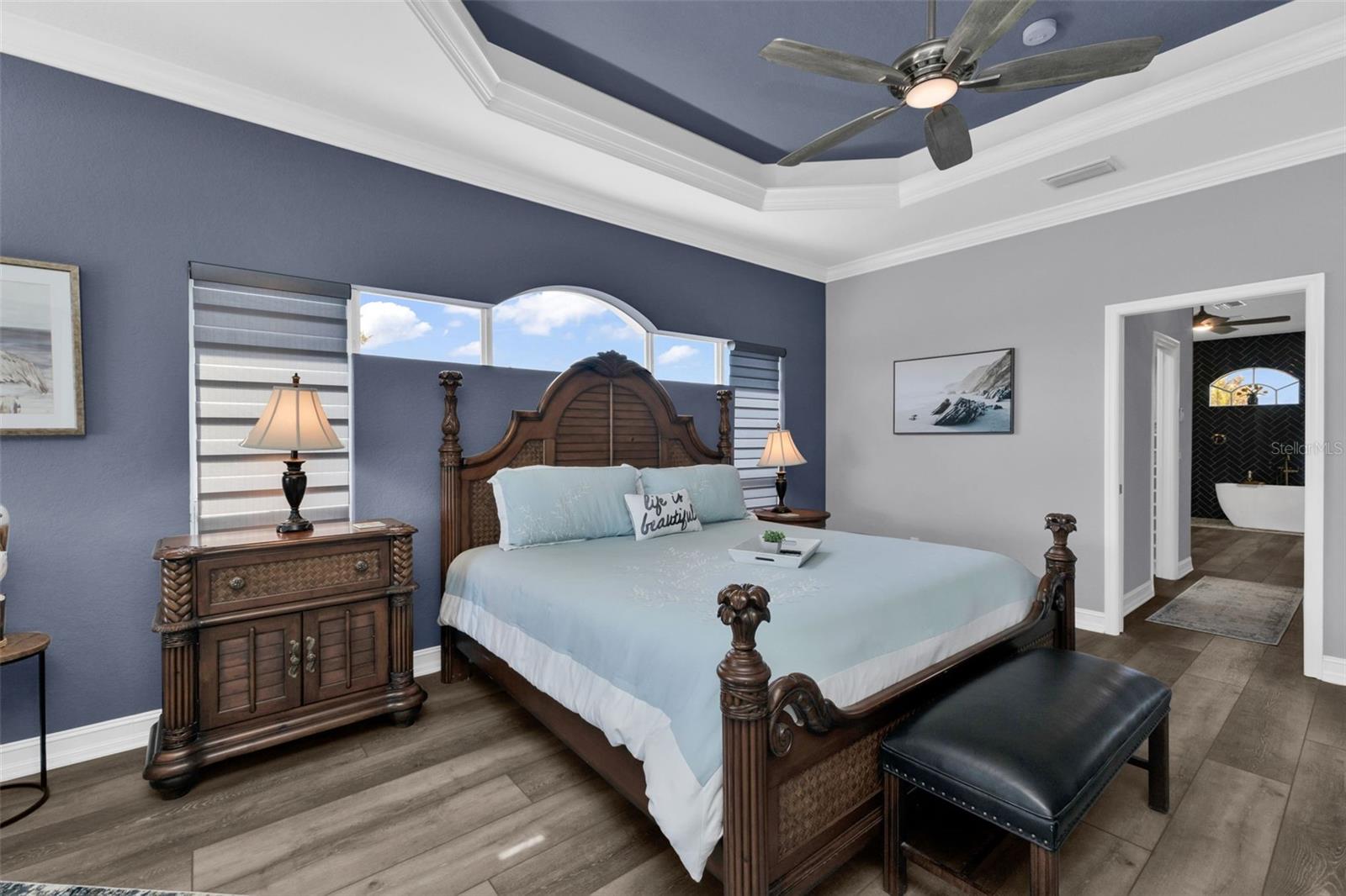 Image 55 of 90 For 360 Capri Isles Court