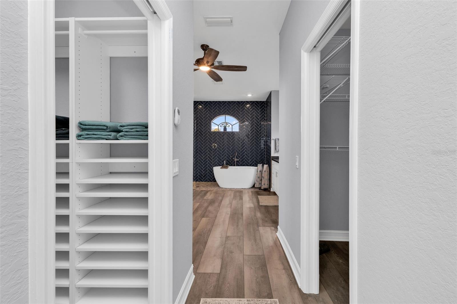 Image 57 of 90 For 360 Capri Isles Court