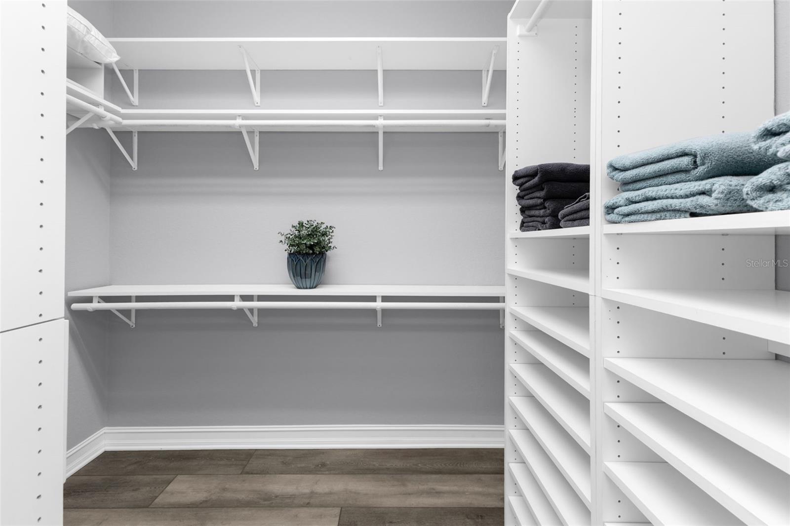 Image 58 of 90 For 360 Capri Isles Court