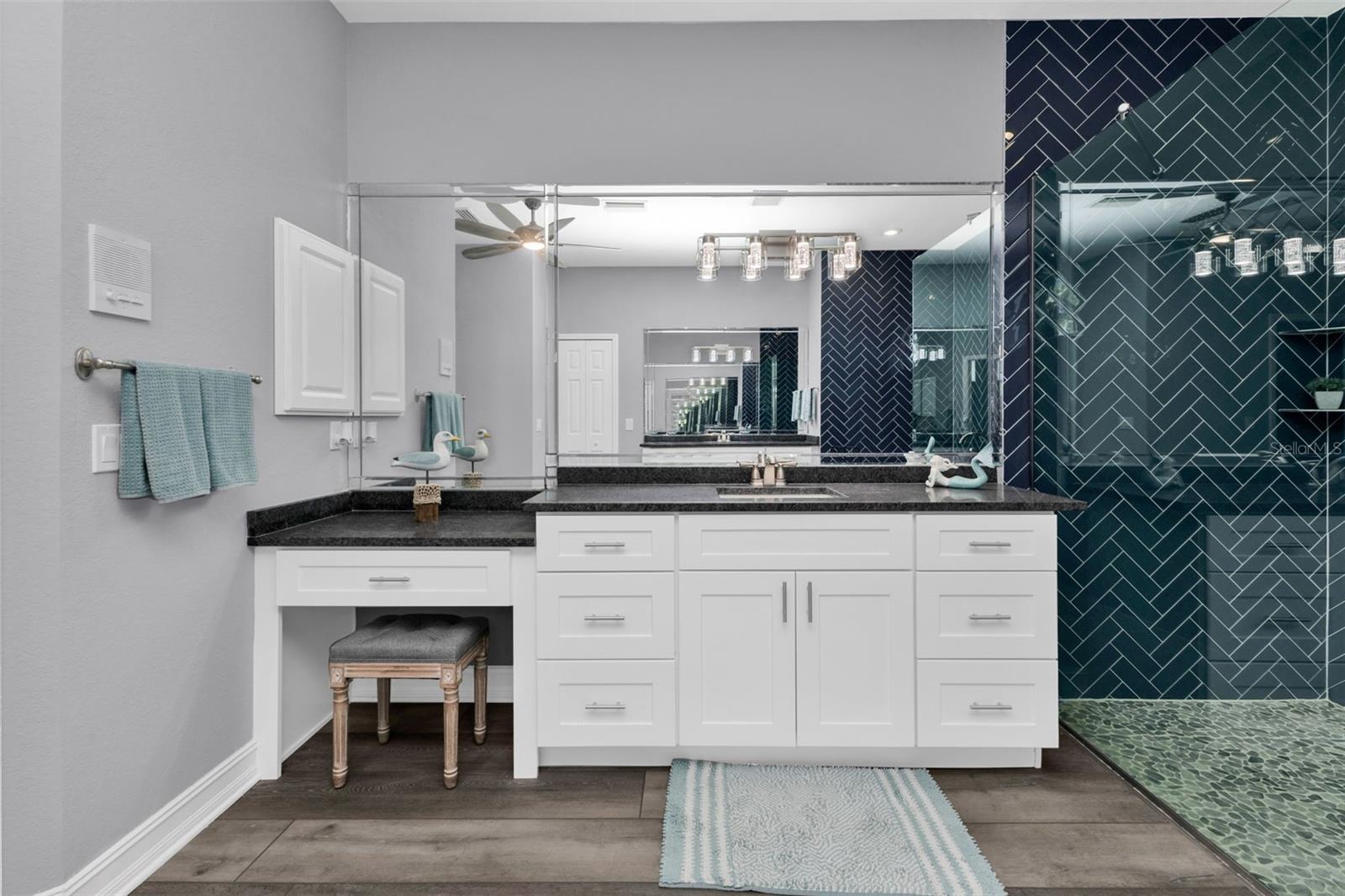 Image 63 of 90 For 360 Capri Isles Court