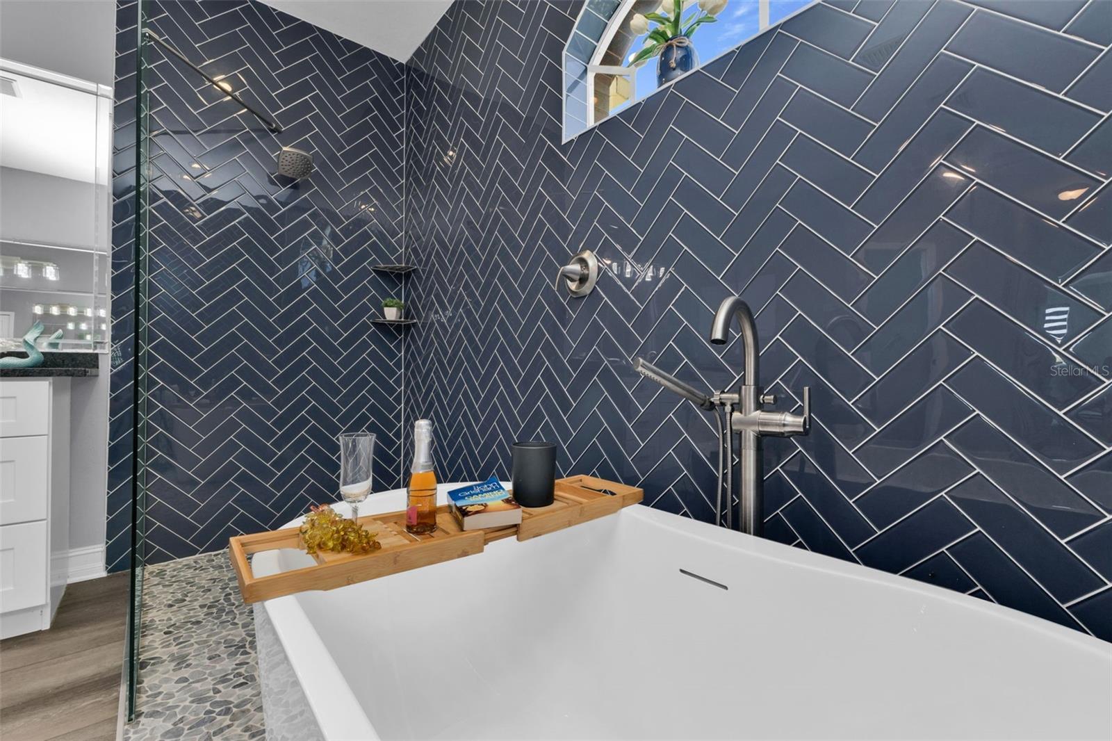 Image 67 of 90 For 360 Capri Isles Court