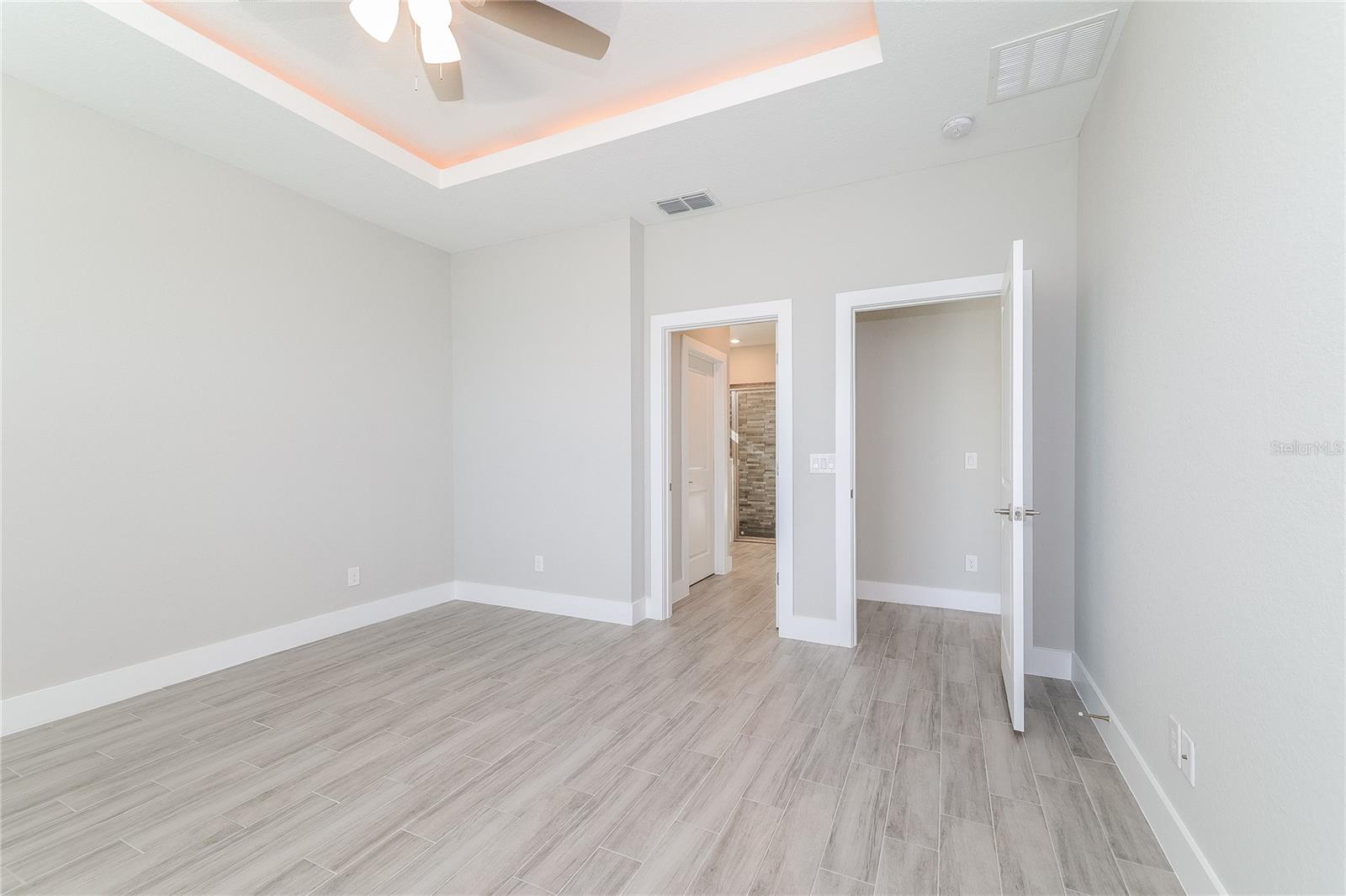 Image 11 of 13 For 1055 Desmoines Lane