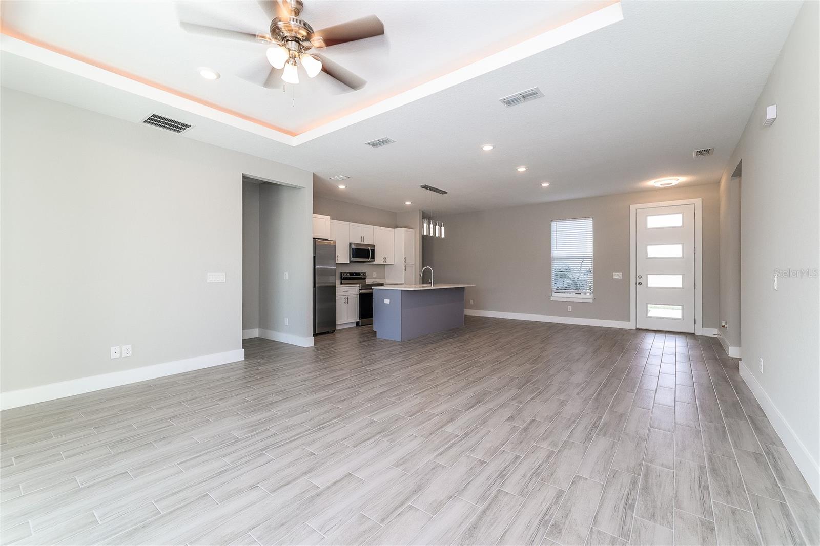 Image 2 of 13 For 1055 Desmoines Lane