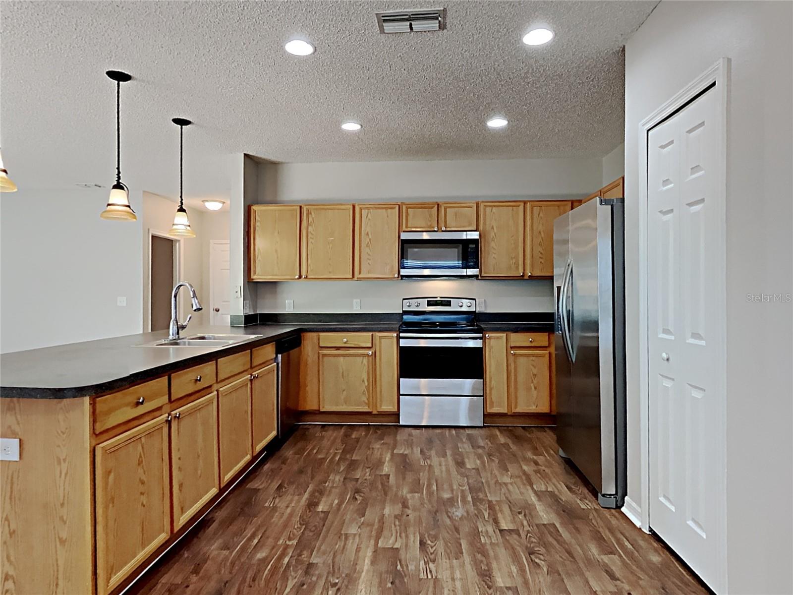 Image 6 of 23 For 1704 Pilchard Drive