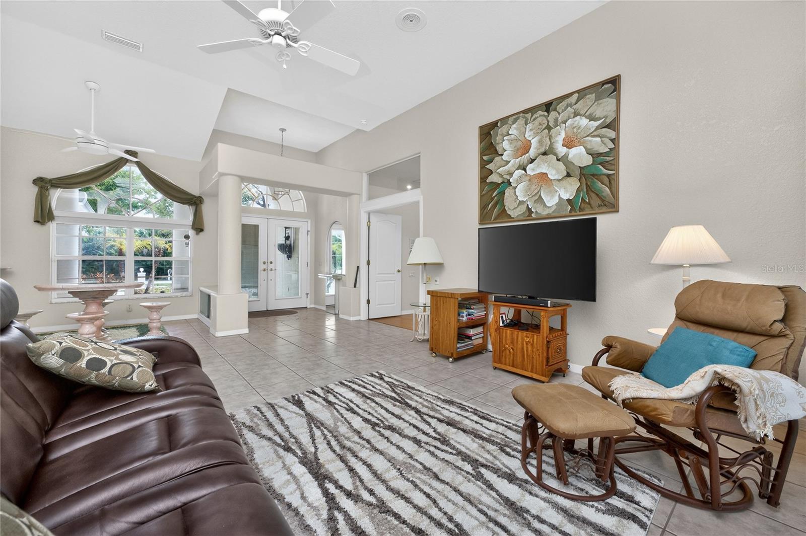 Image 10 of 76 For 1009 Beach Street