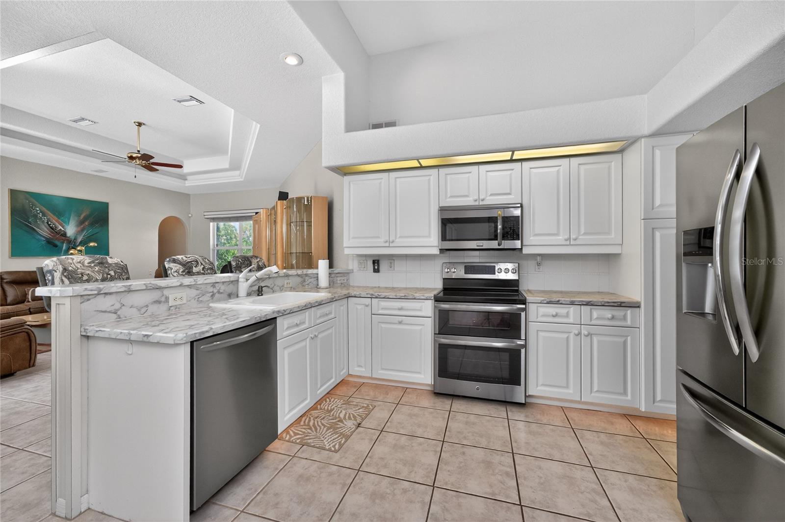 Image 16 of 76 For 1009 Beach Street