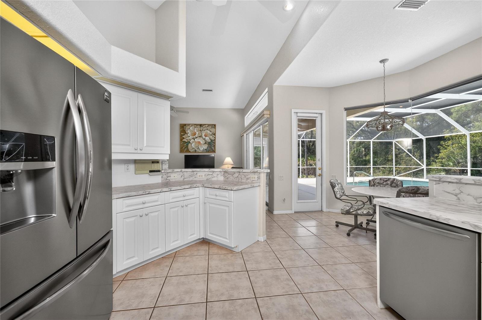 Image 18 of 76 For 1009 Beach Street