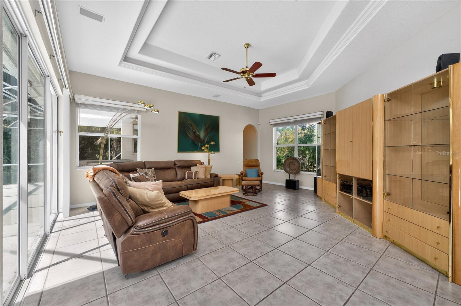 Image 19 of 76 For 1009 Beach Street