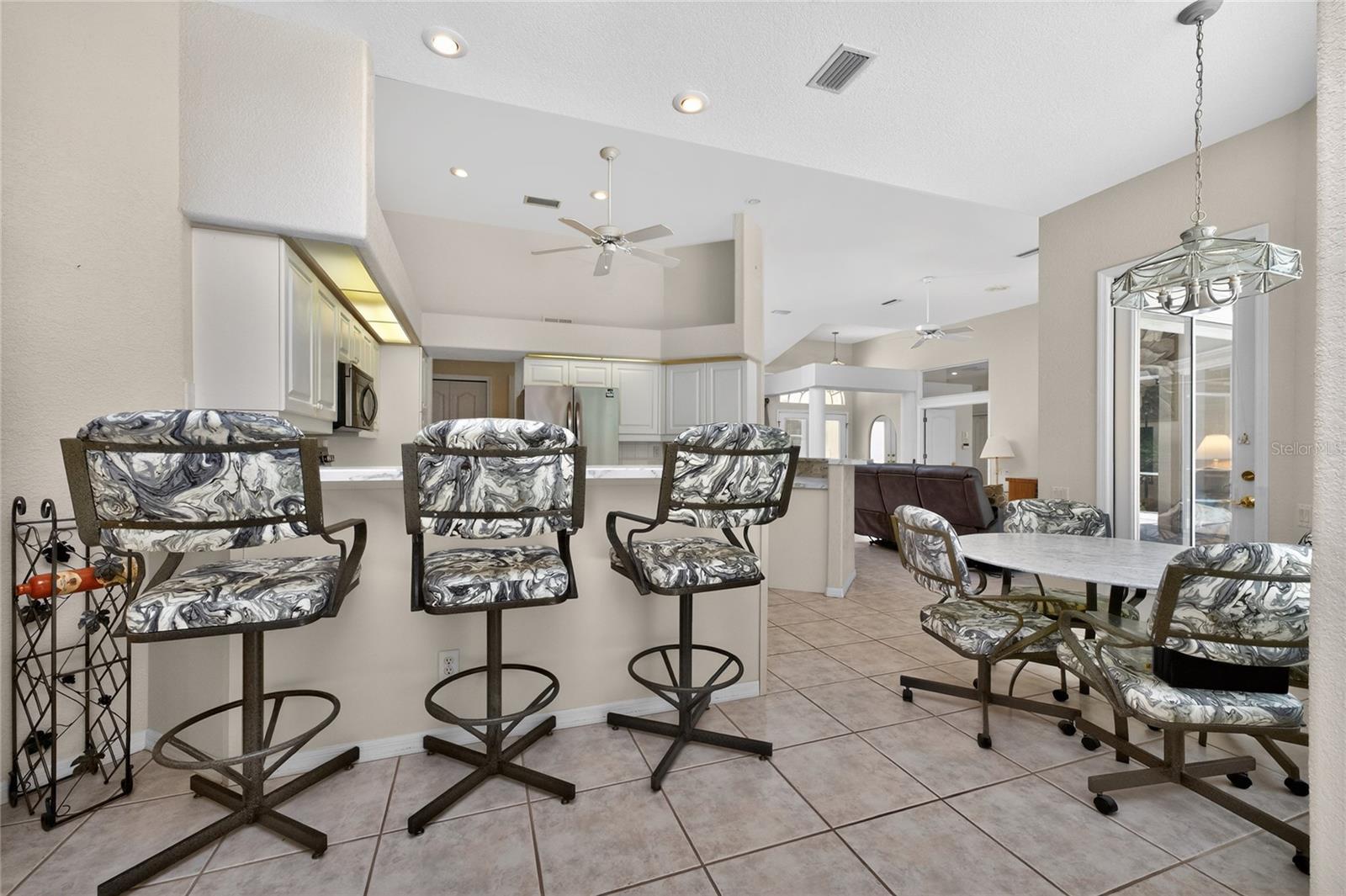 Image 21 of 76 For 1009 Beach Street