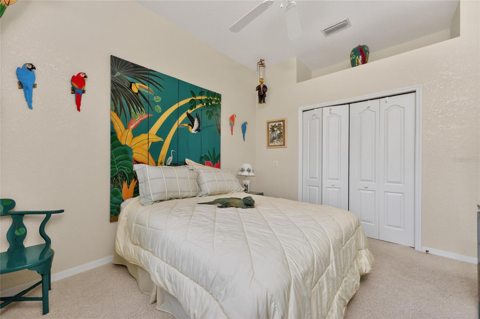 Image 26 of 76 For 1009 Beach Street