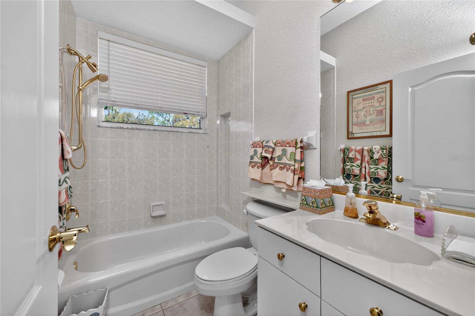 Image 27 of 76 For 1009 Beach Street