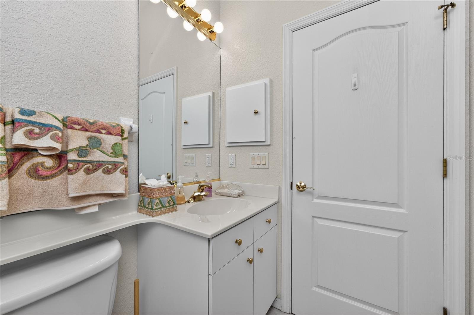 Image 28 of 76 For 1009 Beach Street