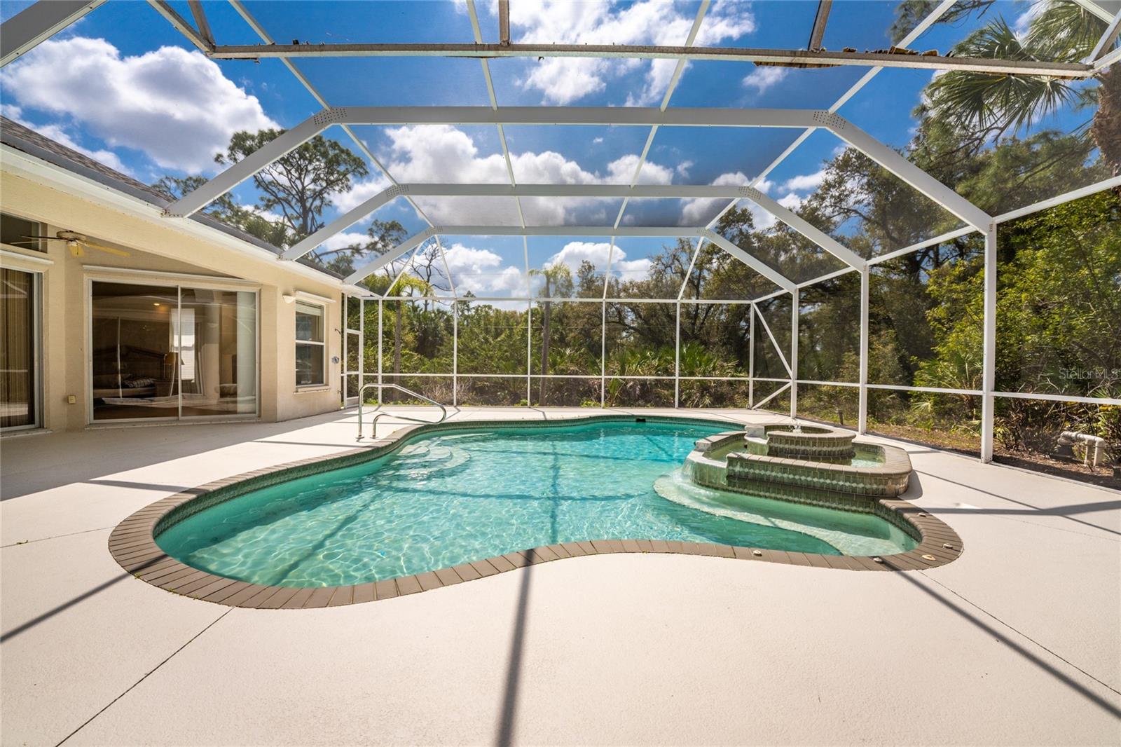 Image 3 of 76 For 1009 Beach Street