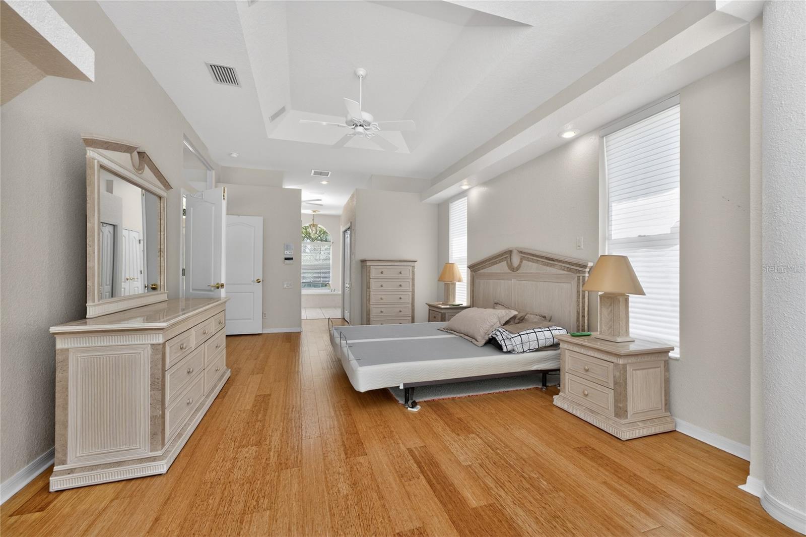 Image 36 of 76 For 1009 Beach Street