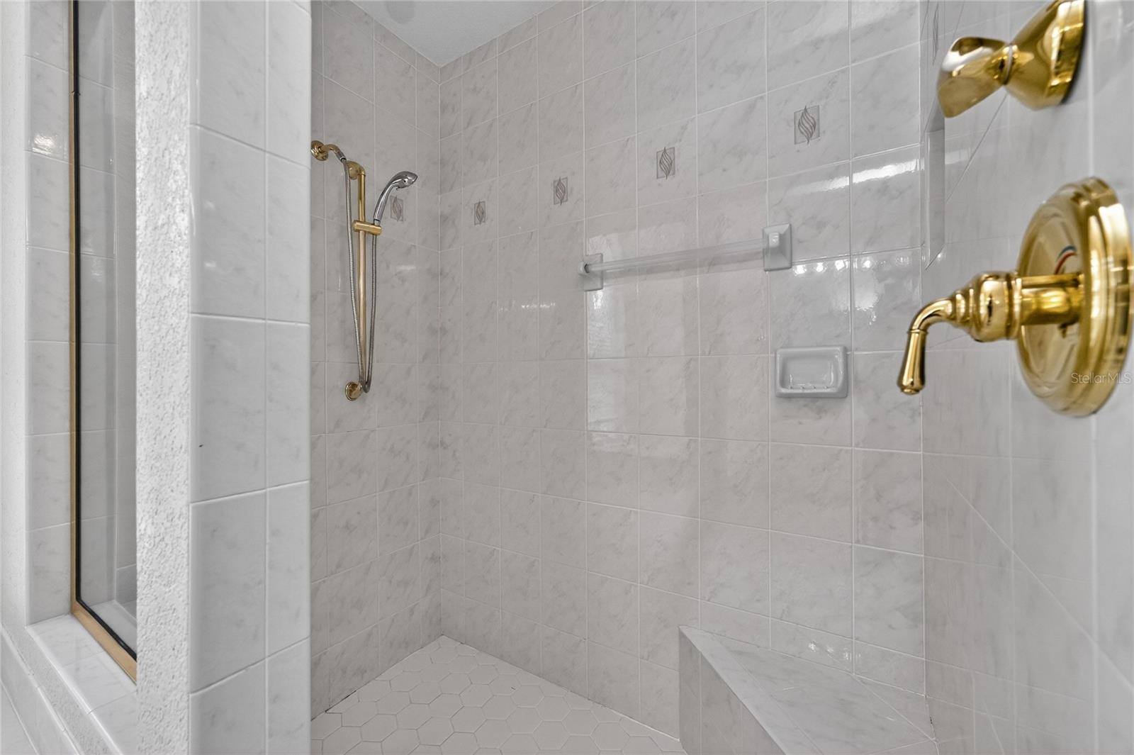 Image 41 of 76 For 1009 Beach Street