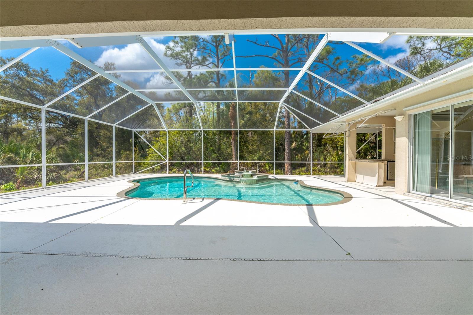 Image 47 of 76 For 1009 Beach Street