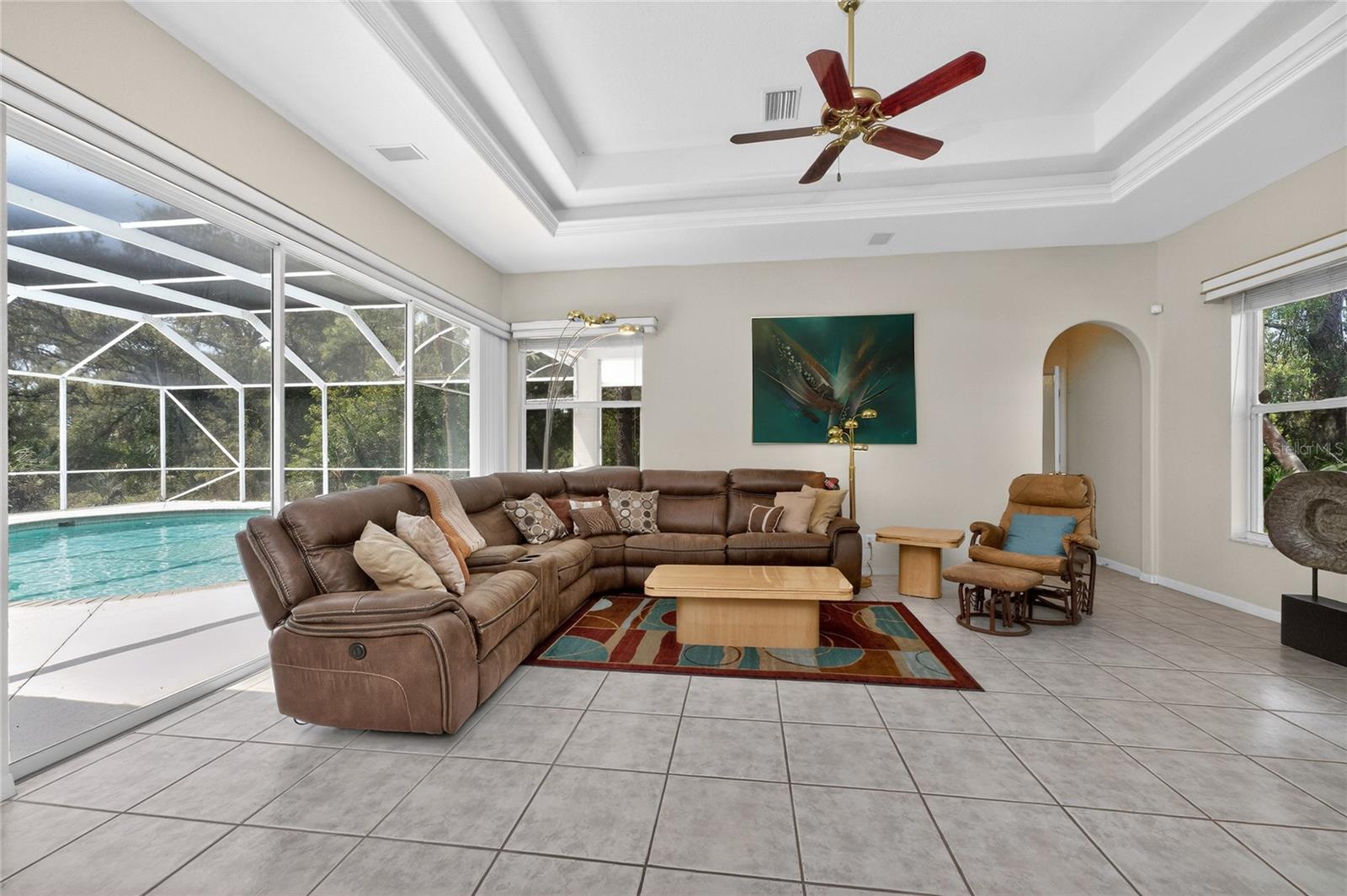 Image 5 of 76 For 1009 Beach Street