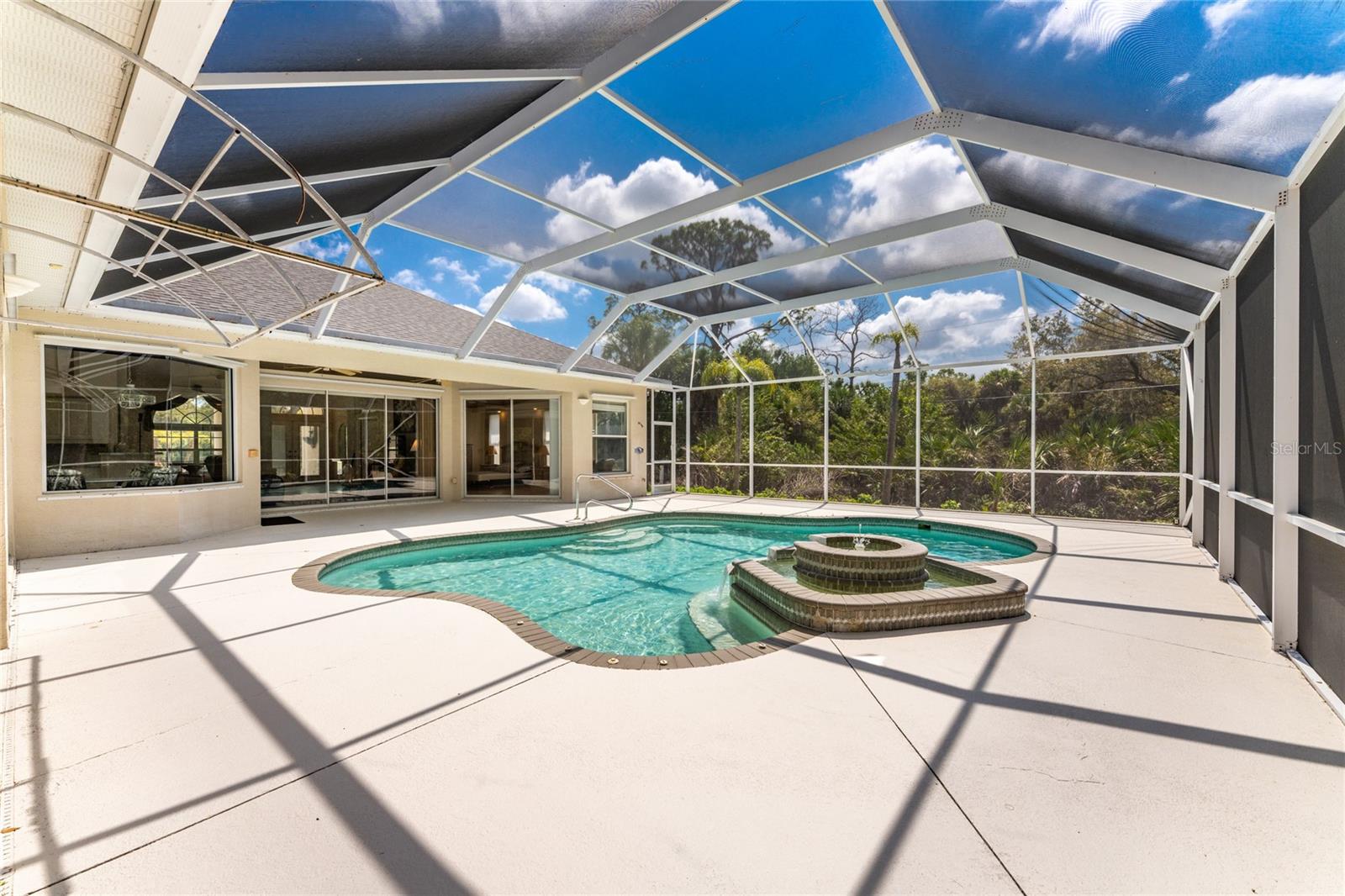 Image 51 of 76 For 1009 Beach Street