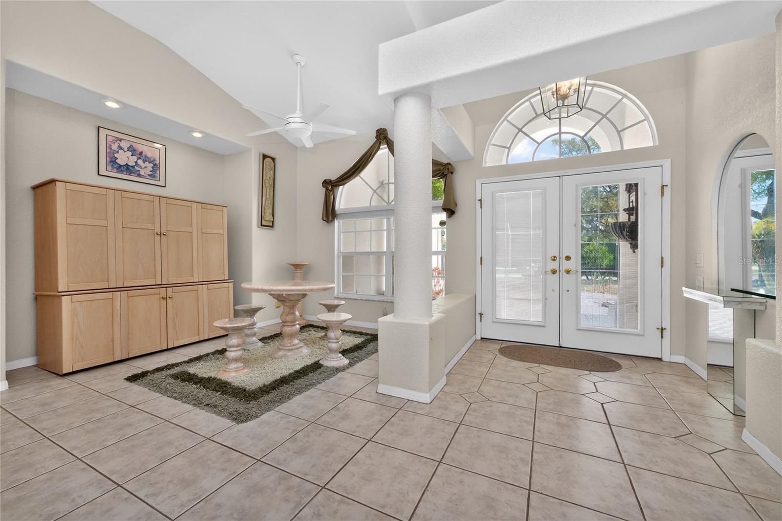 Image 8 of 76 For 1009 Beach Street