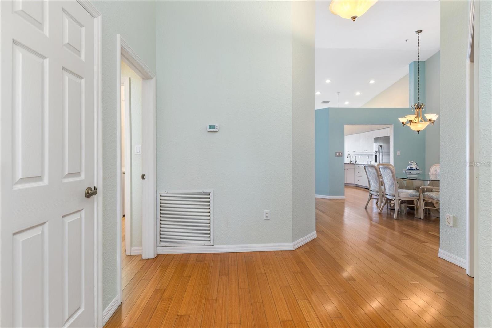 Image 10 of 48 For 200 Harbor Walk Drive 354