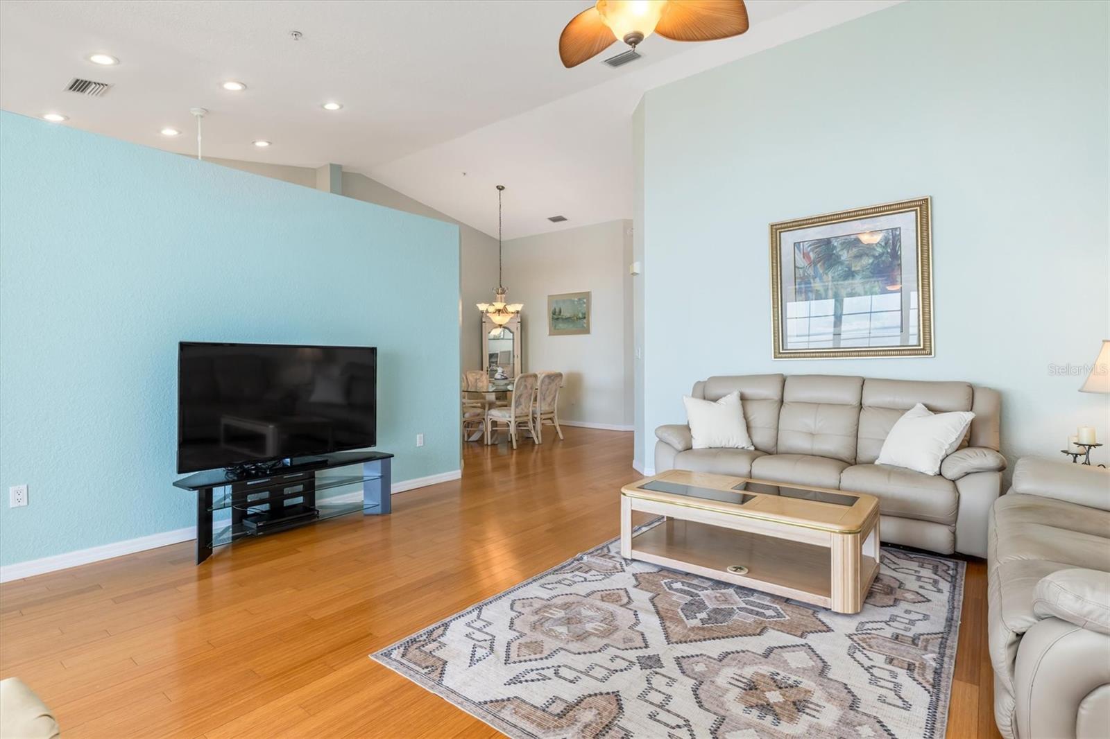 Image 14 of 48 For 200 Harbor Walk Drive 354