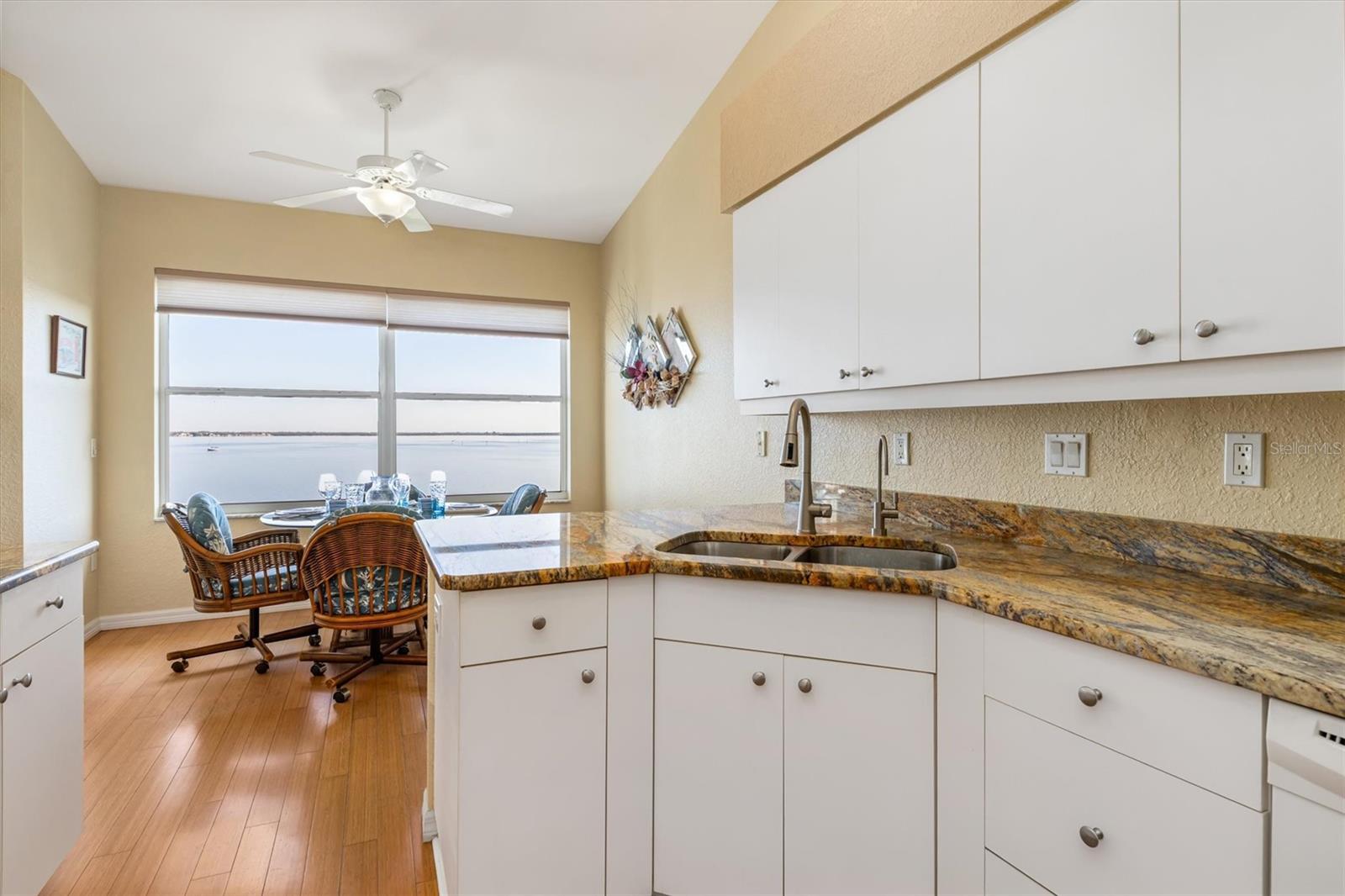 Image 19 of 48 For 200 Harbor Walk Drive 354