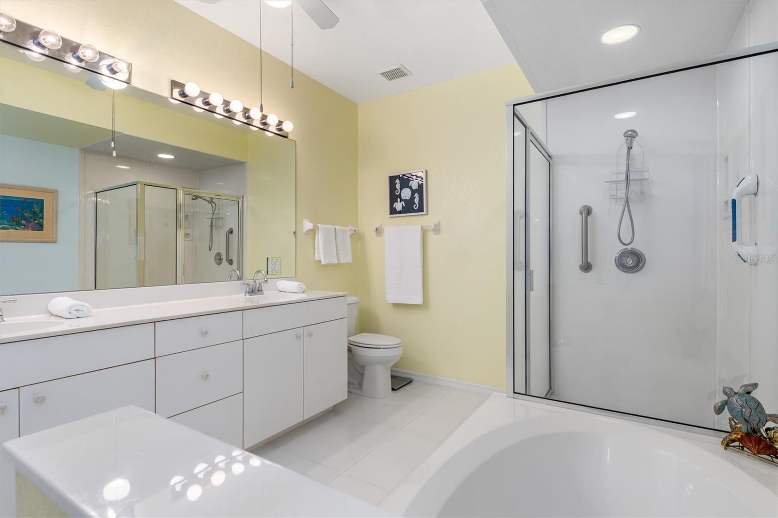 Image 23 of 48 For 200 Harbor Walk Drive 354