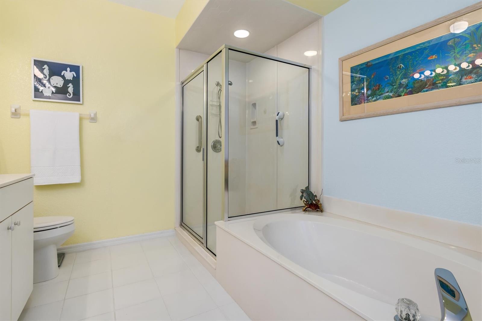 Image 24 of 48 For 200 Harbor Walk Drive 354