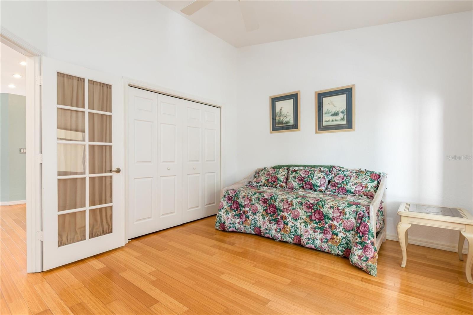 Image 26 of 48 For 200 Harbor Walk Drive 354