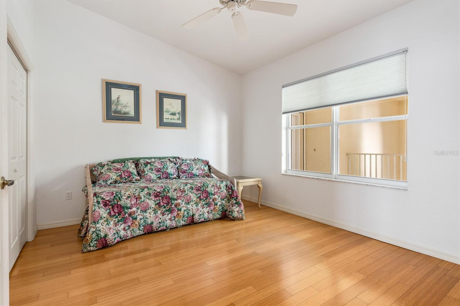 Image 27 of 48 For 200 Harbor Walk Drive 354