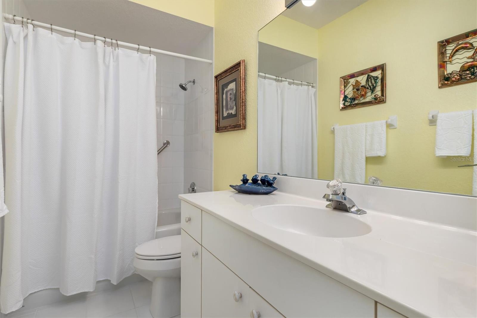 Image 28 of 48 For 200 Harbor Walk Drive 354