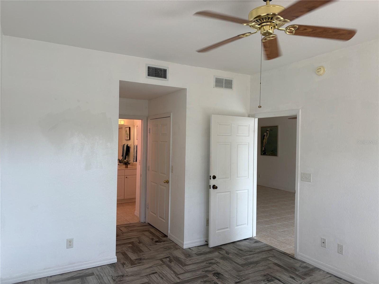 Image 14 of 41 For 2002 Bal Harbor Boulevard 312