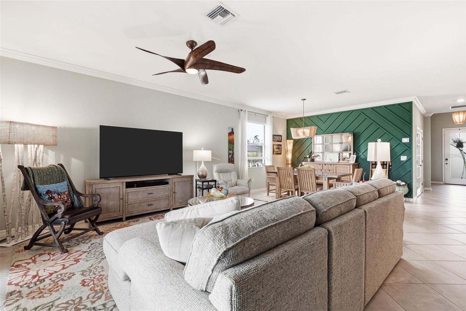 Image 15 of 47 For 1793 Saddlewood Circle