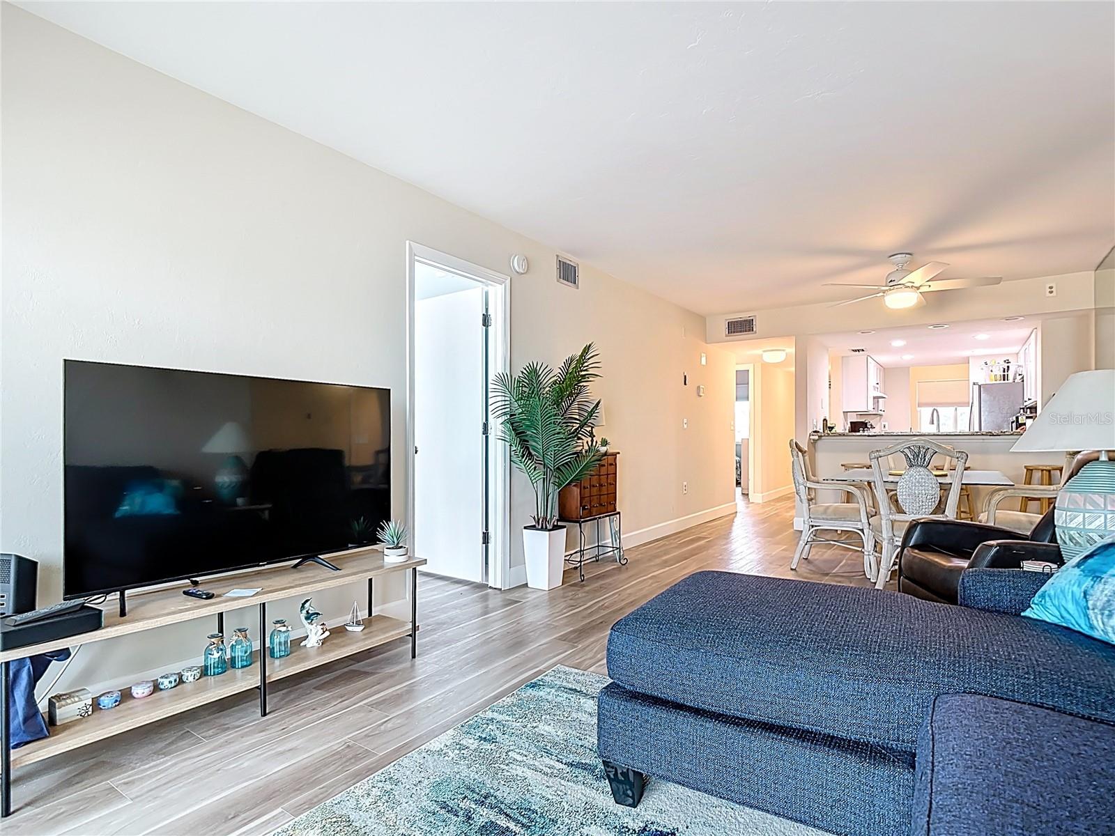 Image 20 of 46 For 7500 Estero Boulevard 302