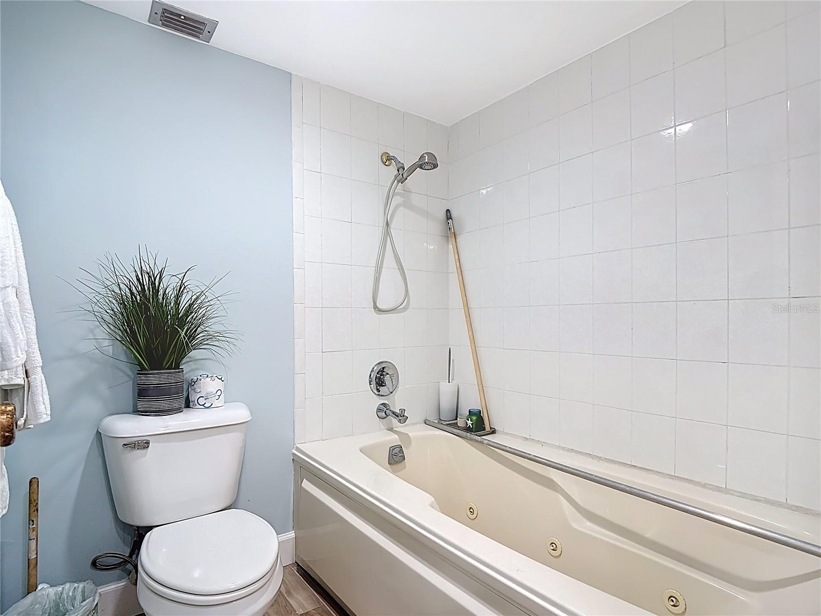 Image 31 of 46 For 7500 Estero Boulevard 302