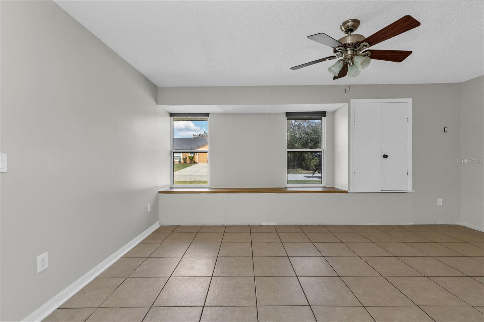 Image 10 of 40 For 923 Linnaen Terrace Nw