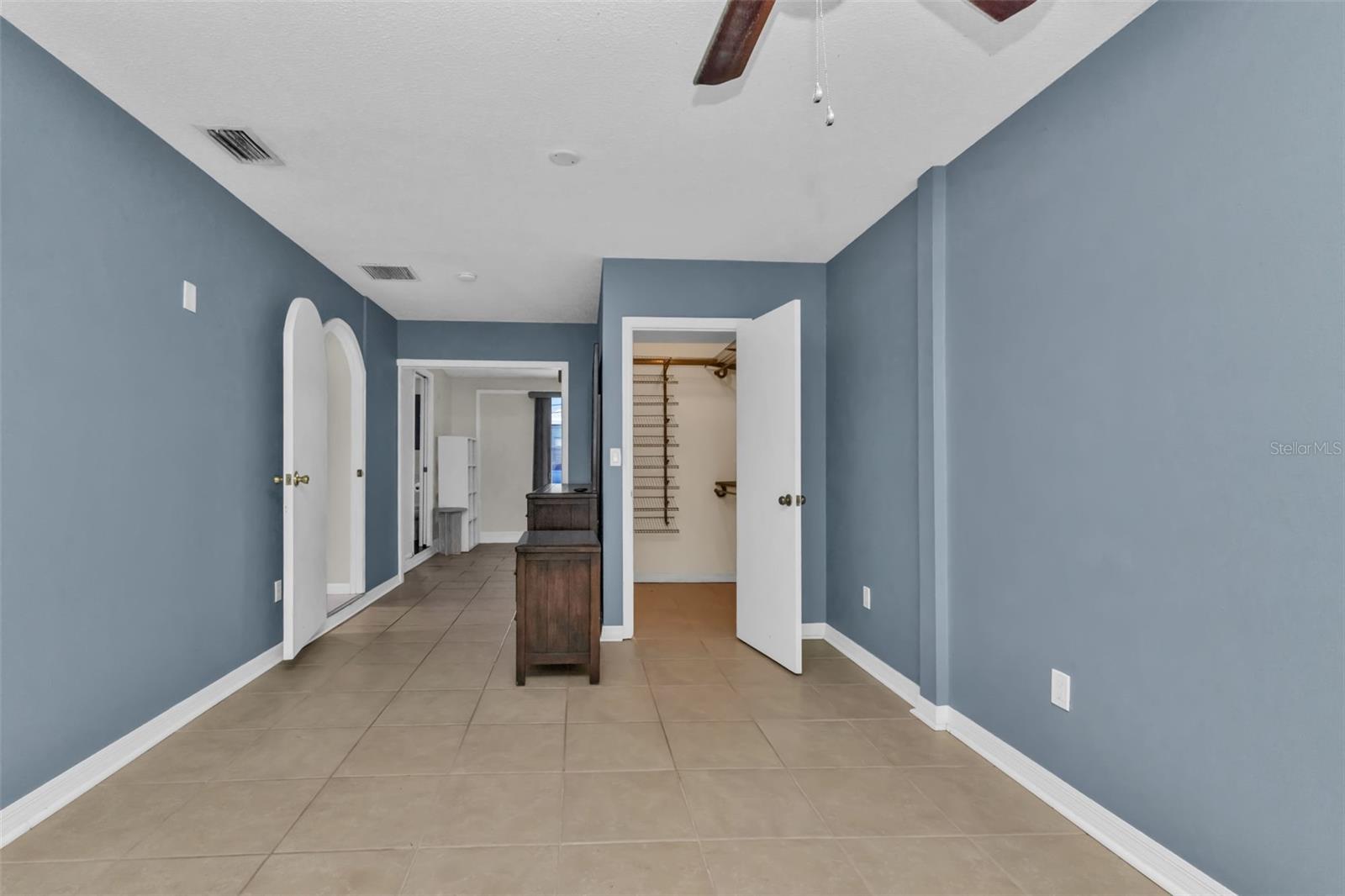 Image 17 of 40 For 923 Linnaen Terrace Nw