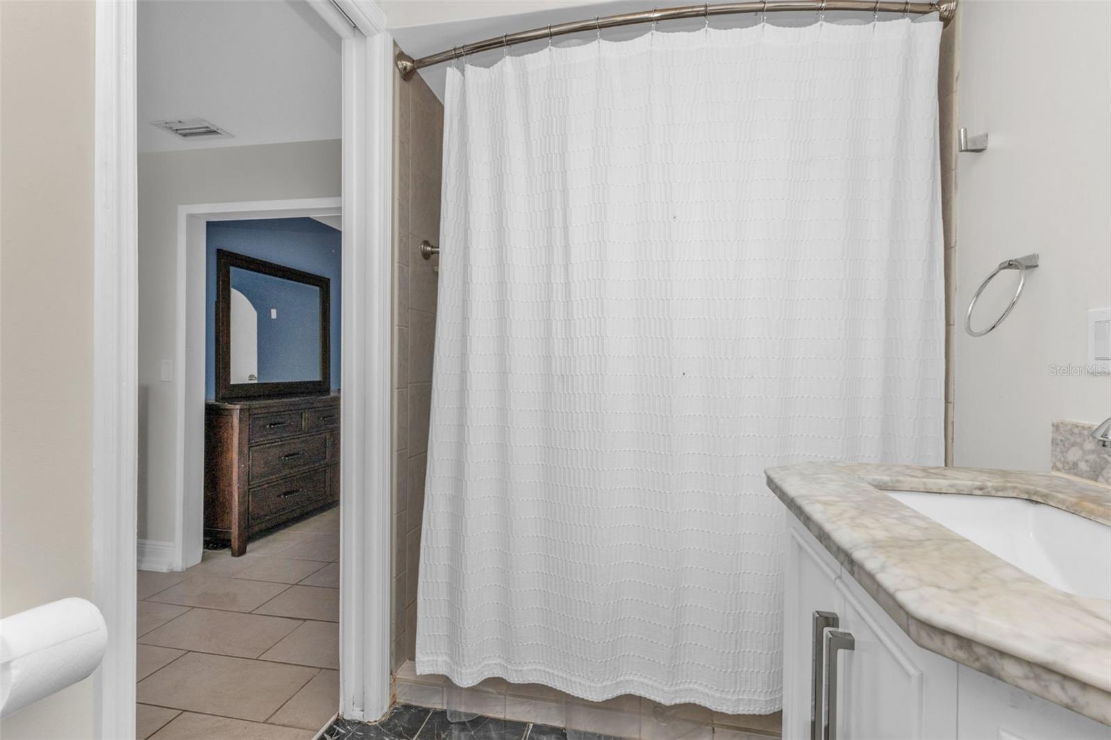 Image 19 of 40 For 923 Linnaen Terrace Nw