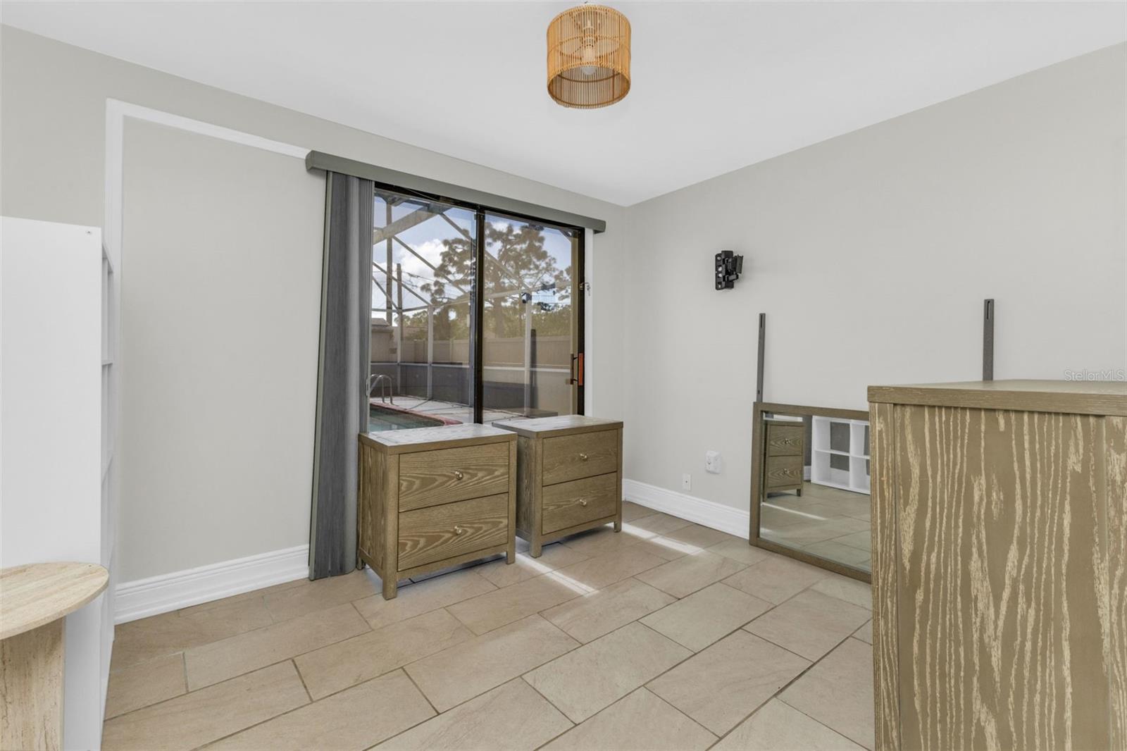 Image 26 of 40 For 923 Linnaen Terrace Nw